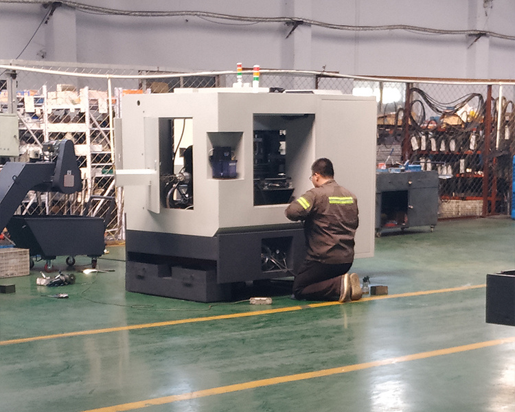 這一跪，跪出了車方機(jī)的黃金品質(zhì)